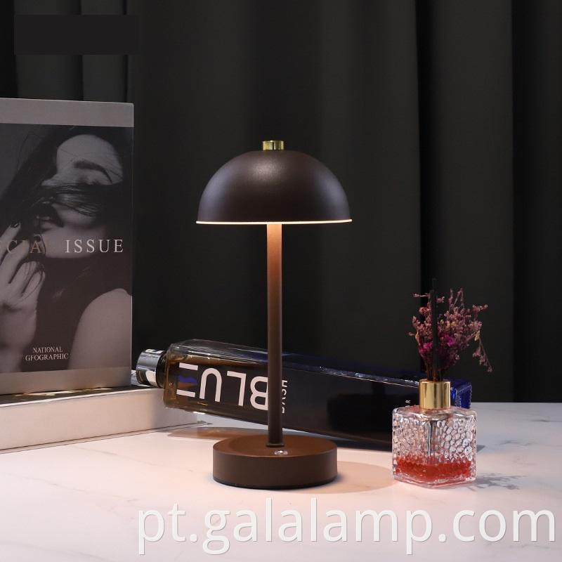 Lâmpada de mesa recarregável moderna Modern Rechargeable Desk Lamp